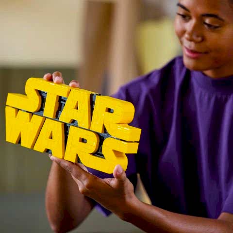 LEGO® Star Wars™ Parçalarla Yapılan Star Wars Logosu Levhası 75407