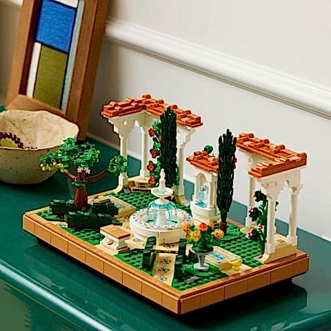 LEGO® Icons Fıskiyeli Bahçe Yetişkinler için Ev ve Ofis Dekoru Yapım Seti 10359