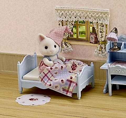 Çiçekli Kedi Kızın Uyku Seti